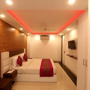 Ark Wood *** New Delhi